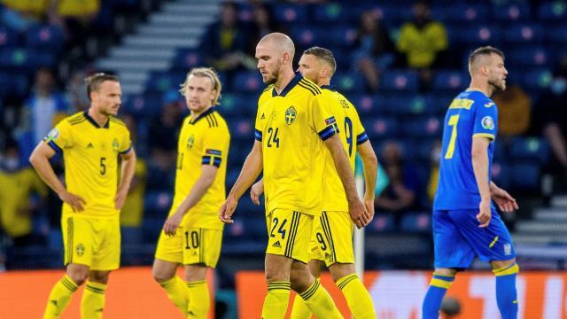 天天盈球-大连人外援丹尼尔森还会回来吗？他一样在等解约…