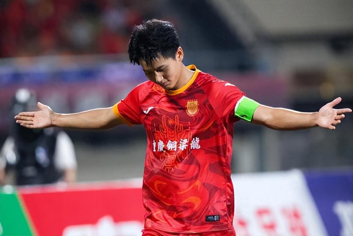 天天盈球-邝兆雷刚加盟海牛队，就有望在中超首轮登场完成处子秀，值得期待